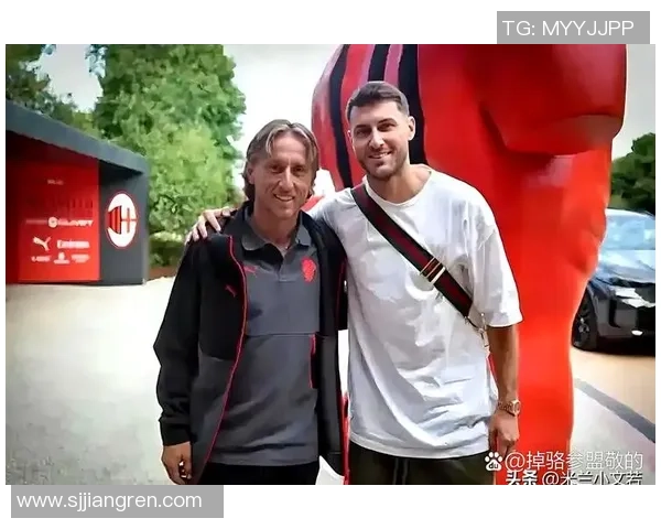 足球球星私生活揭秘：转会背后的内幕与场外风波全解析